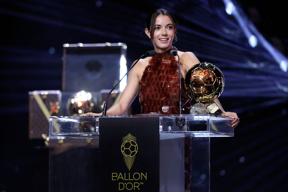 Aitana Bonmatí celebrates winning her third consecutive Women’s Ballon d’Or in Paris, September 2025