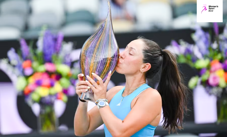 Jessica Pegula celebrates with her 2026 Charleston Open Trophy in Charleston, South Carolina