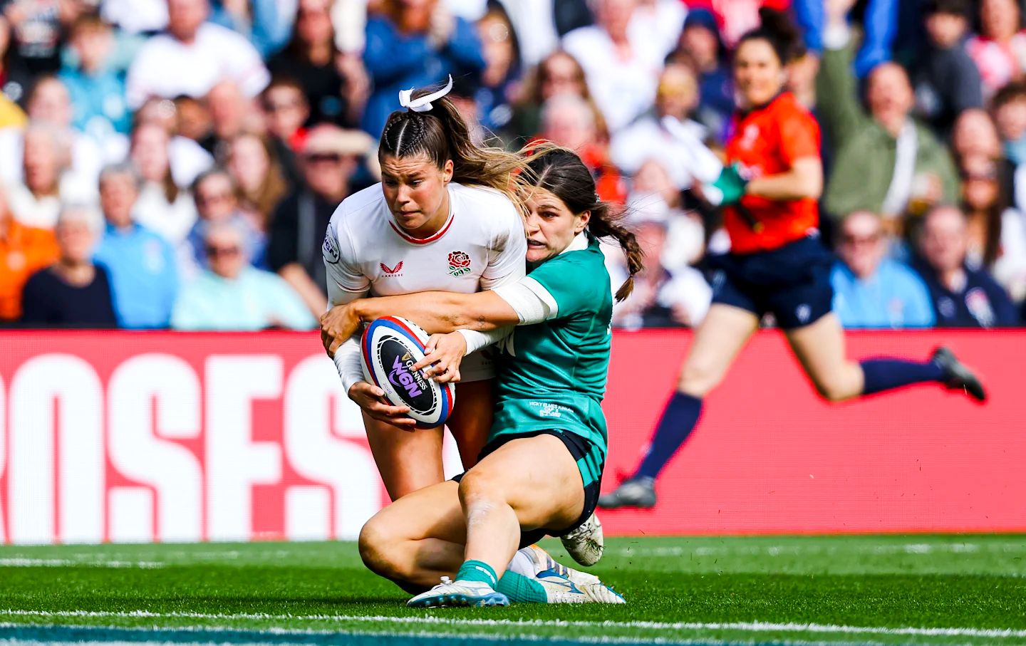 England beat Ireland in front of a record 77,120 crowd at Allianz Stadium