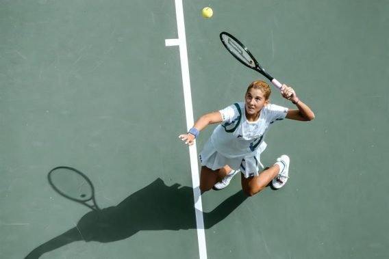 Monica Seles playing tennis before the 1993 stabbing attack