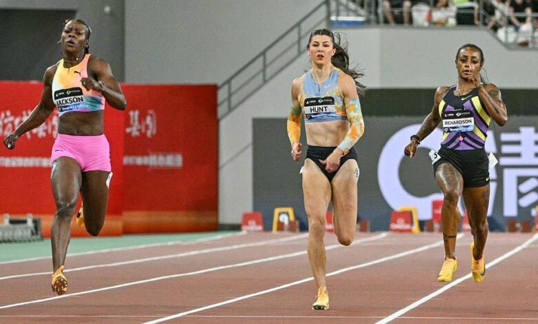 Women racing towards the finish at a Diamond League meeting