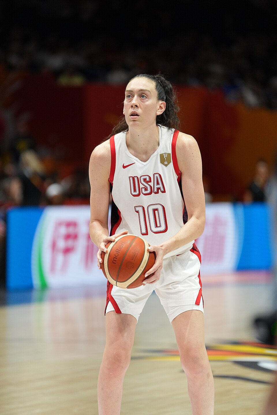 Breanna Stewart holding the ball for USA at the 2026 Women’s Basketball World Cup